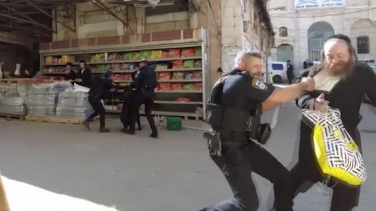 Batı Kudüs’te Siyonizm karşıtı Yahudilere, İsrail polisi sert müdahalede bulundu