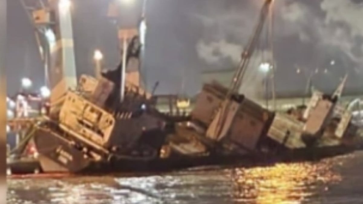 Bursa’da deniz sokaklara taştı, gemi yan yattı