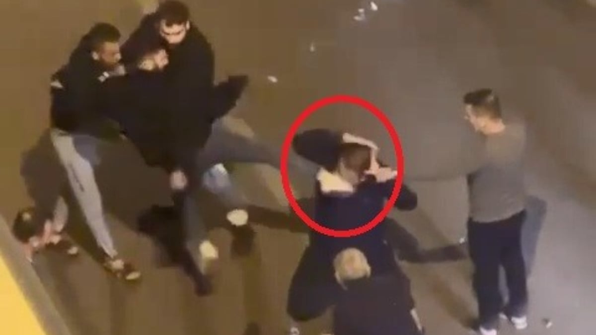 Bursa’da kavga ettiği kişinin yüzüne uçan tekme attı