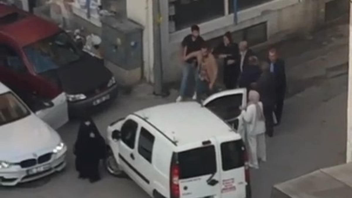 Bursa’da yumruklar havada uçuştu, cadde boks ringine döndü