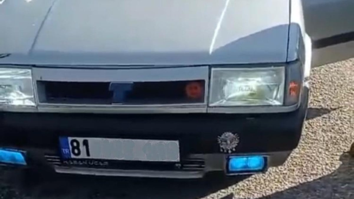 Düzce’de çakar lamba taktırdığı aracıyla paylaşım yaptı: Cezayı yedi