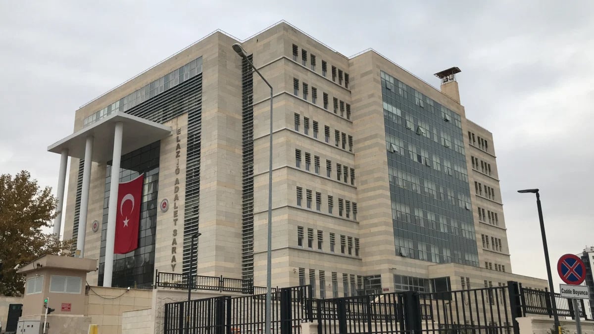 Elazığ’da akaryakıt istasyonundan hırsızlık yapan 2 kişi tutuklandı