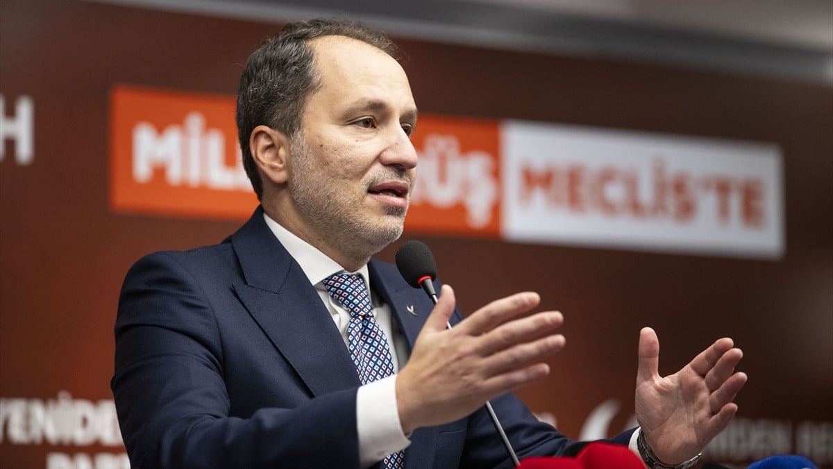 Fatih Erbakan: Müslüman ülkeler Filistin’e ancak kefen gönderiyor