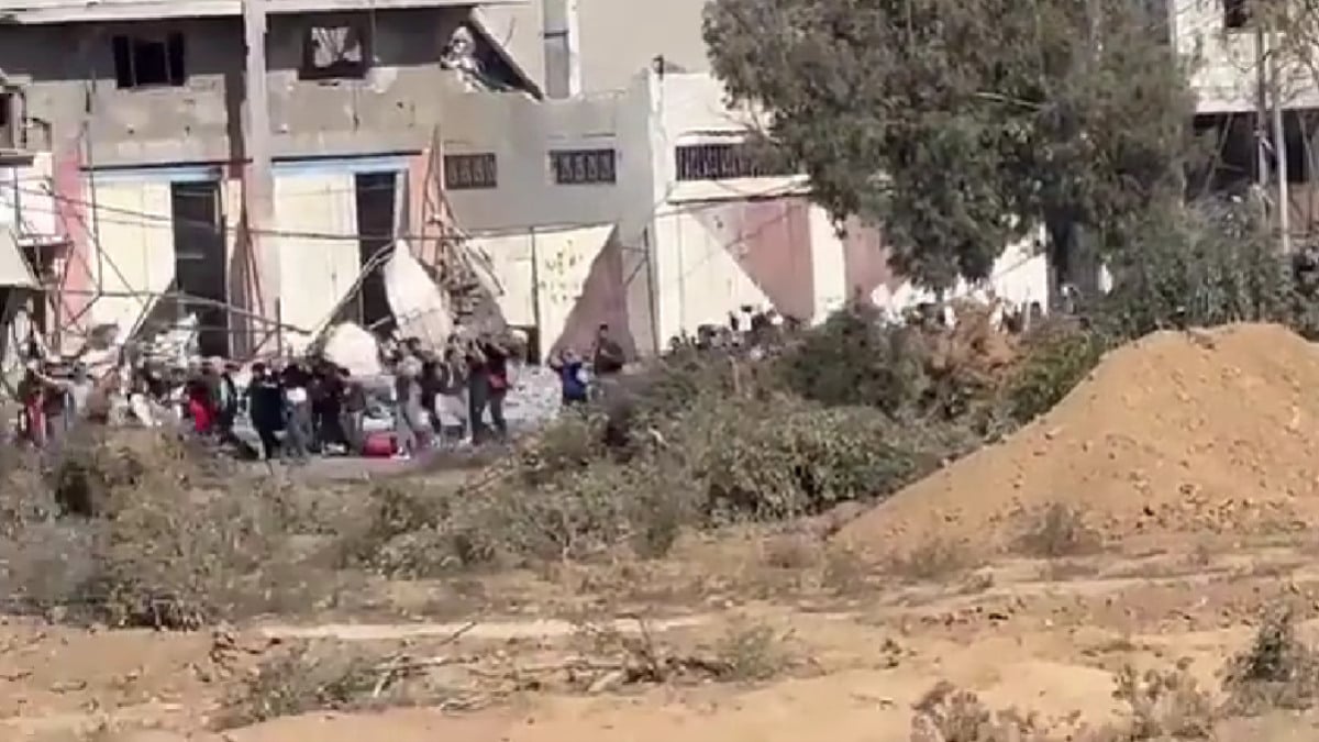 Gazze’de ‘beyaz bayraklı’ sürgün! Binlerce Filistinli yerinden edildi