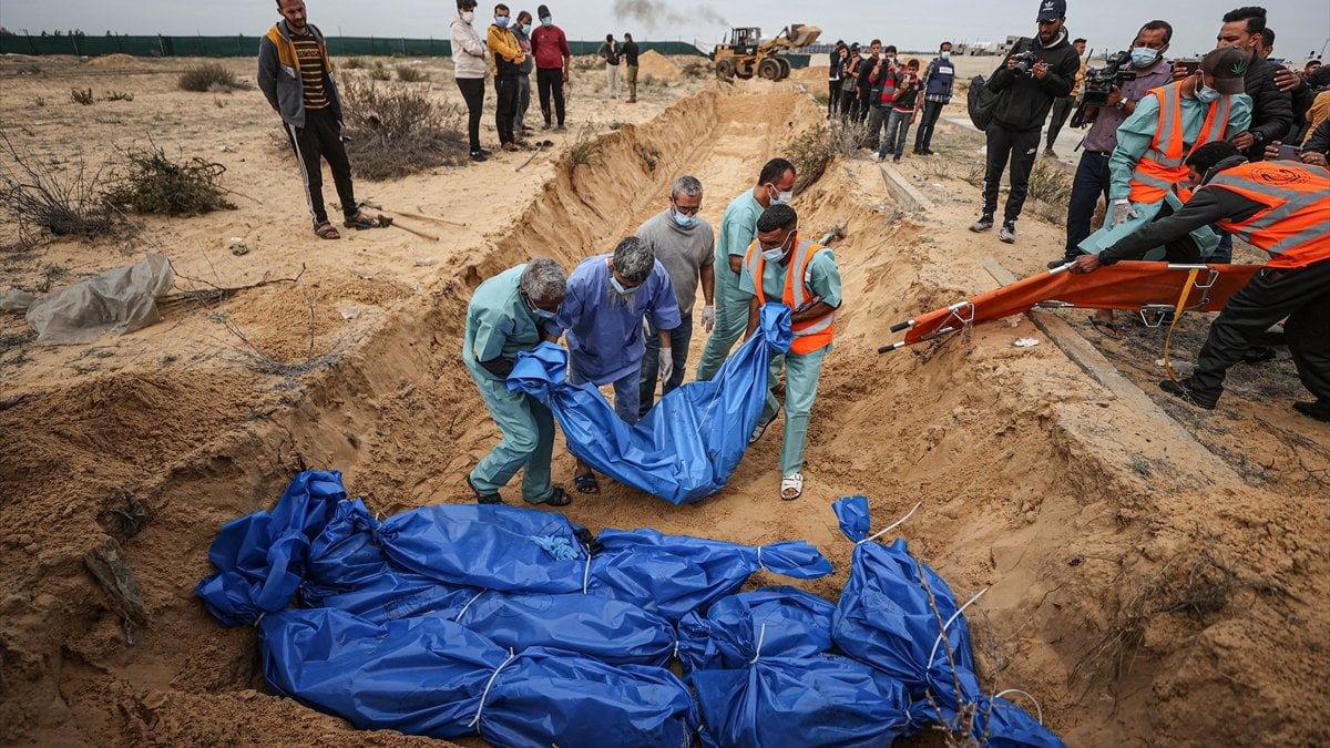 Gazze’de katliam durmuyor! Cenazeler toplu mezara gömüldü