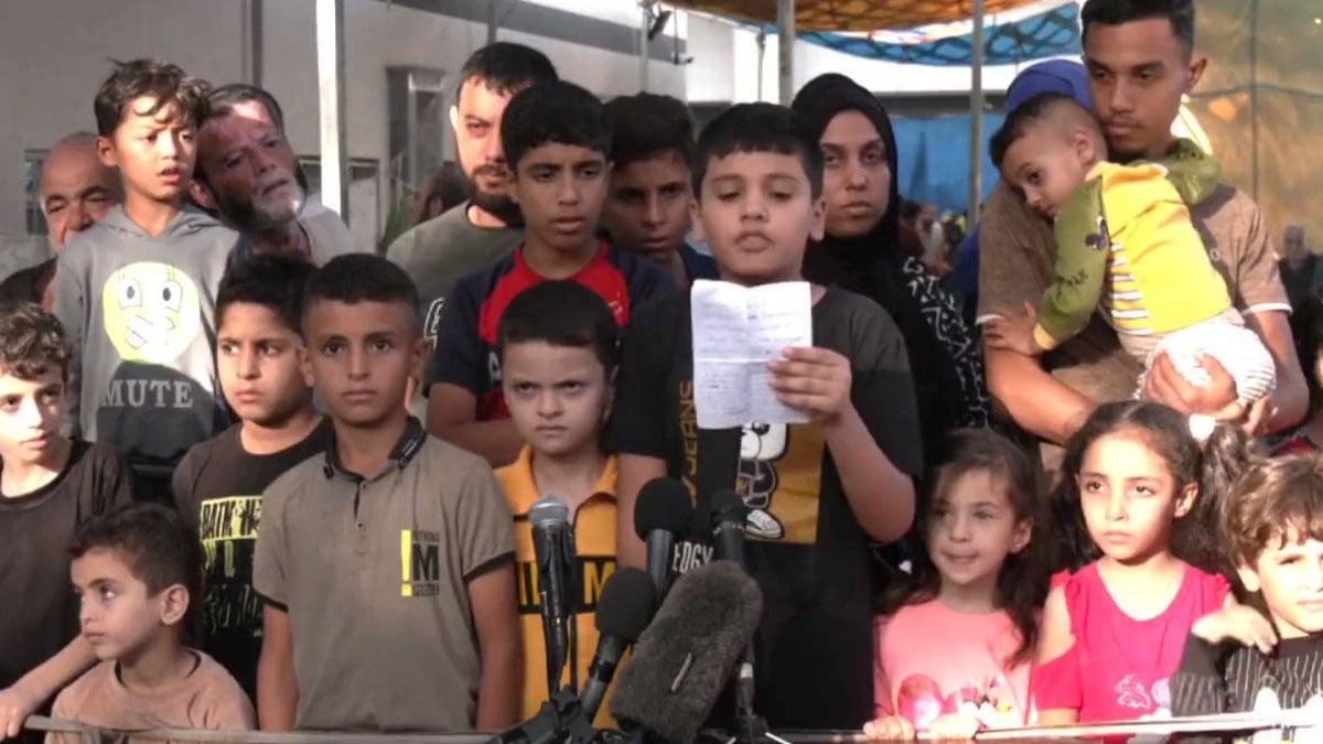 Gazzeli çocuklar İsrail’in saldırılarını durdurması için dünyaya çağrı yaptı