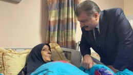 Gazzeli yaralı kadın yaşadıklarını Fahrettin Koca’ya anlattı