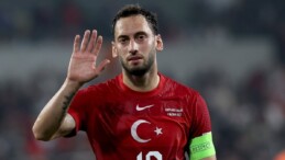 Hakan Çalhanoğlu’nun eşi Sinem’in güzelliği olay oldu! “Mankenler yanından geçemez”