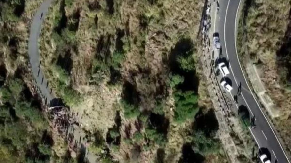 Hindistan’da yolcu otobüsü kaza yaptı: 36 ölü, 19 yaralı