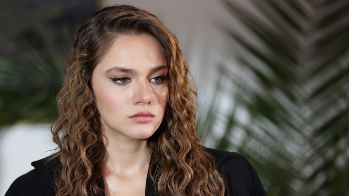 Hudutsuz Sevda’nın yıldızı Miray Daner küloduyla poz verdi! “Bu nasıl moda”