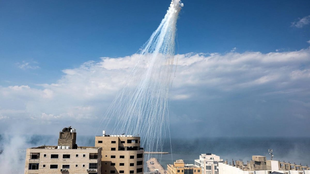 İsrail durmuyor! Binlerce kişinin sığındığı okula beyaz fosfor bombasıyla saldırdı