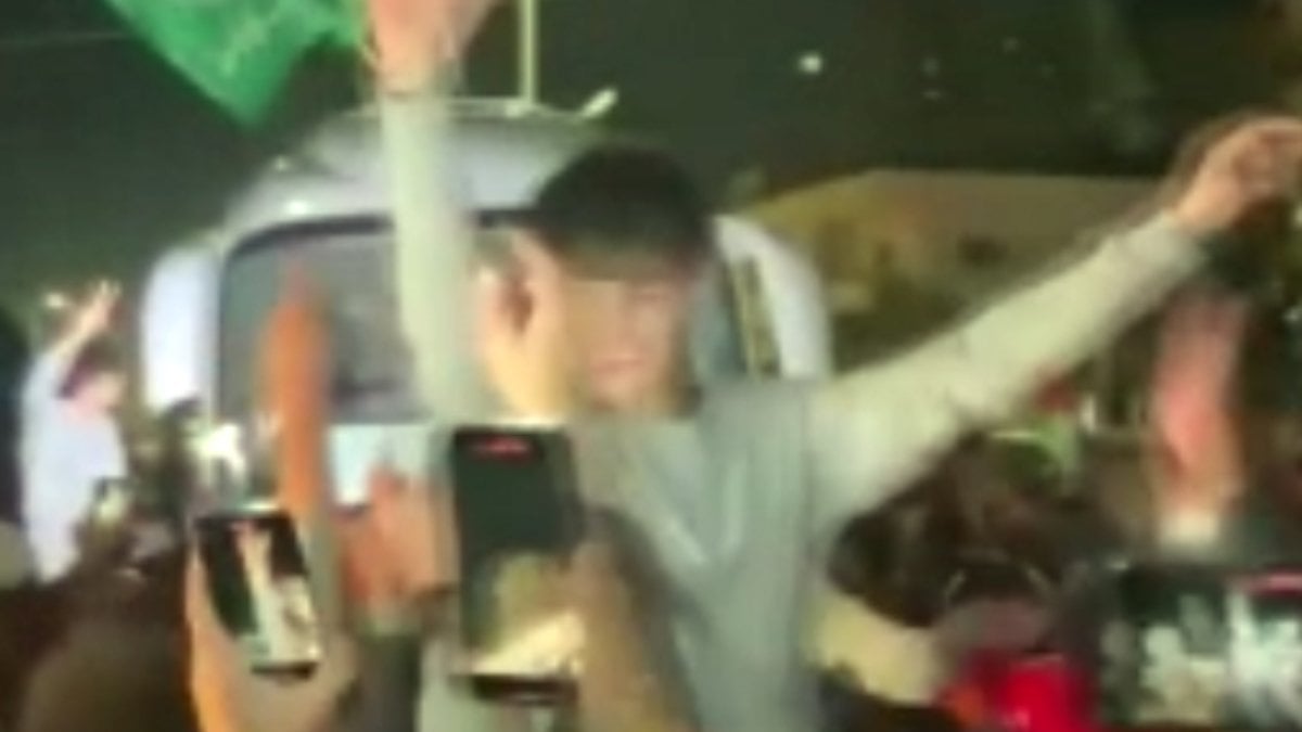 İsrail’in serbest bıraktığı Filistinliler, coşkuyla karşılandı