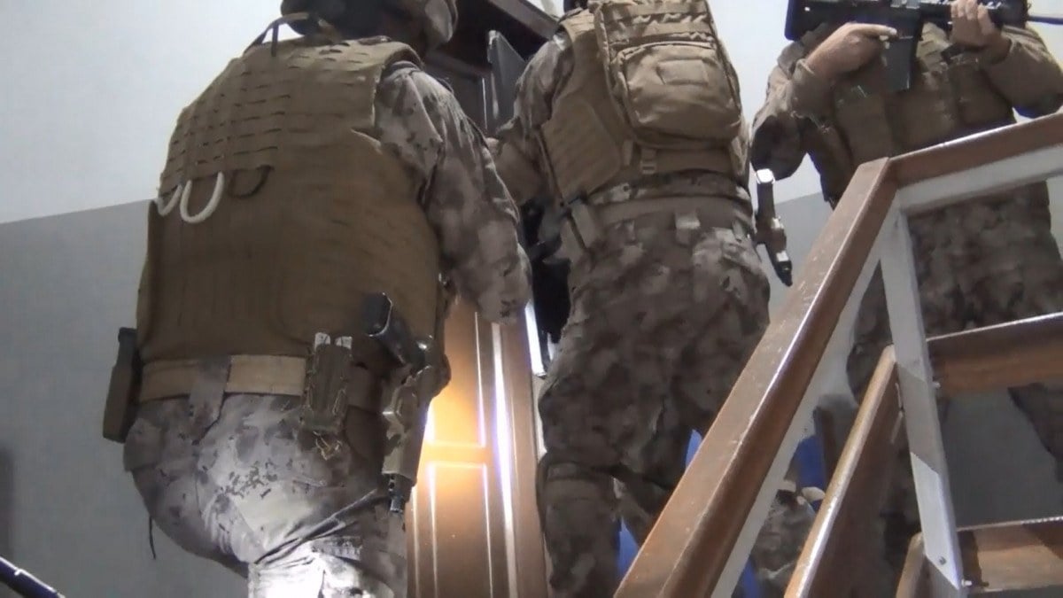 İstanbul’da 11 ilçede DEAŞ operasyonu: 9 gözaltı