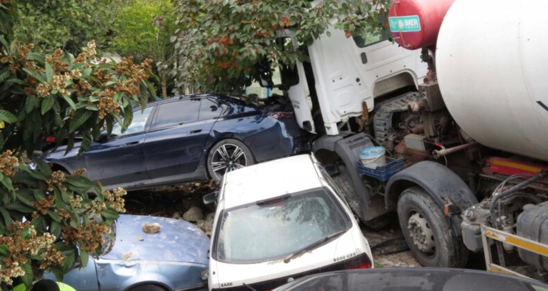 İstanbul’da beton mikseri 7 aracı ezdi: Çarparak durabildi