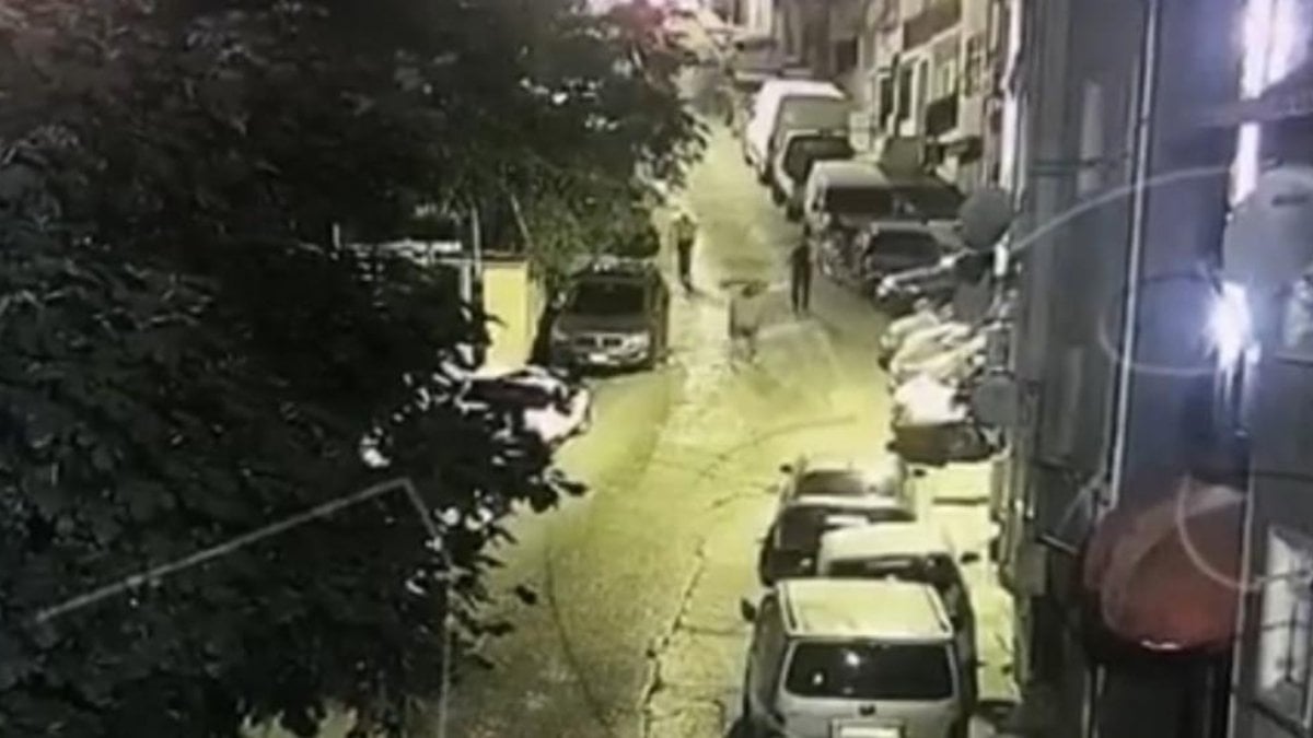 İstanbul’da bıçaklı saldırı! ‘Sevgilimi yoldan çıkarttı’ dediği genç kadını yaraladı