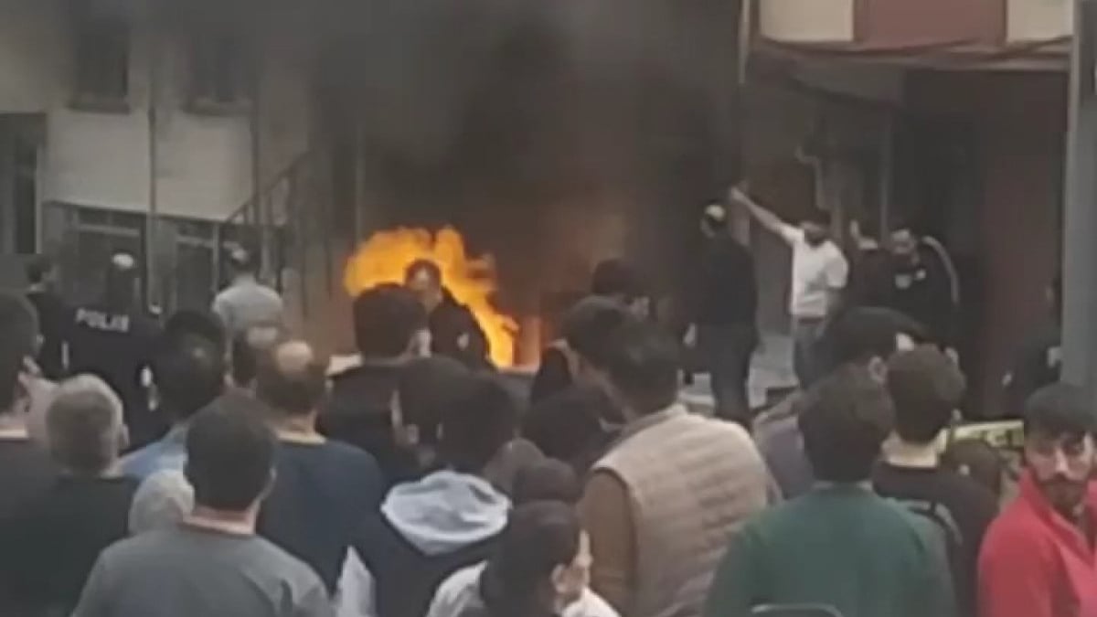 İstanbul’da doğalgaz patlaması! Daireden alevler yükseldi
