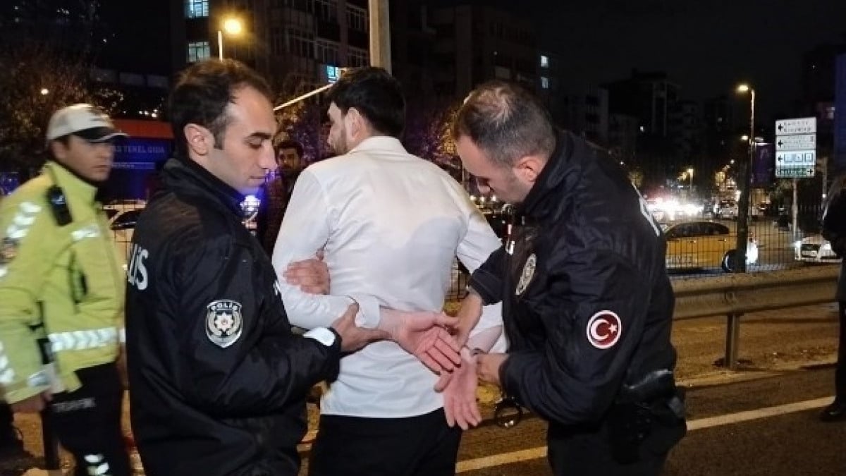 İstanbul’da kaza yapan sürücü olay yerinden kaçıp yerine başkasını gönderdi