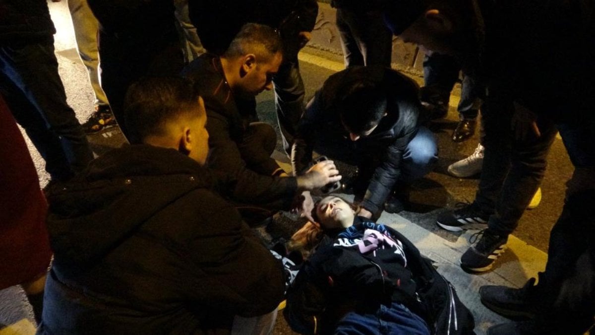 İstanbul’da kırmızı ışıkta geçmeye çalıştı… Araba çarptı, şoka girdi!