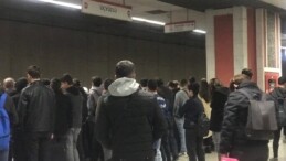 İstanbul’da metro arızalandı! Yolcular araç içinde mahsur kaldı