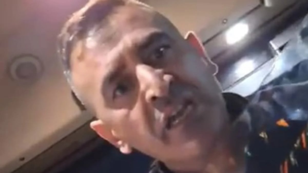 İstanbul’da otomobil sürücüsü İETT’ye binip şoföre hakaret savurdu: ‘Allah senin belanı versin’