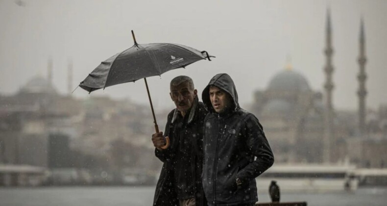 İstanbul’da sağanak yağış etkili oluyor