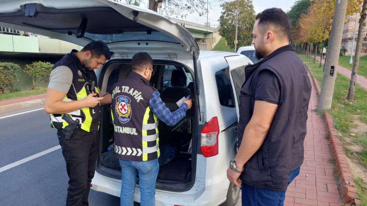 İstanbul’da yayalara yol vermeyen sürücülere ceza yağdı