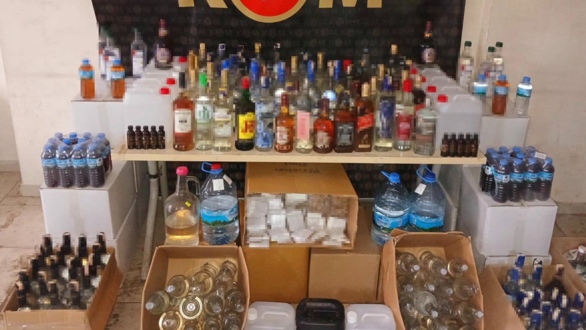 İzmir’de gümrük operasyonu: Piyasa değeri 1 milyon TL olan ürünler ele geçirildi