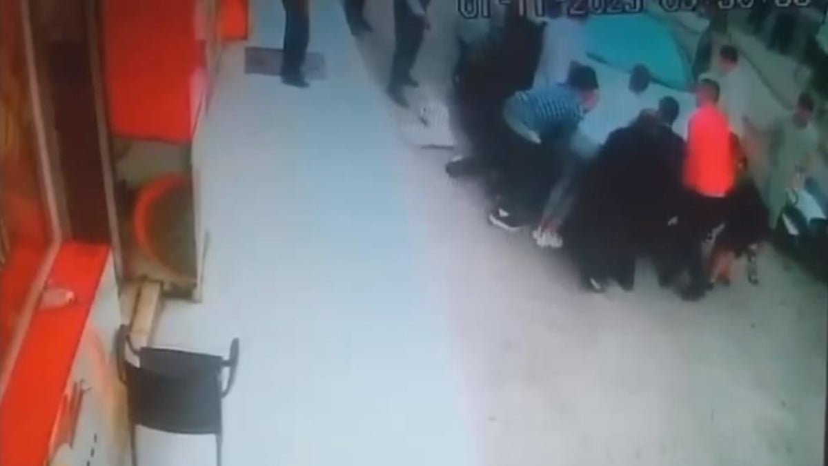 İzmir’de şakalaşan çocuklar otomobilin altında kaldı