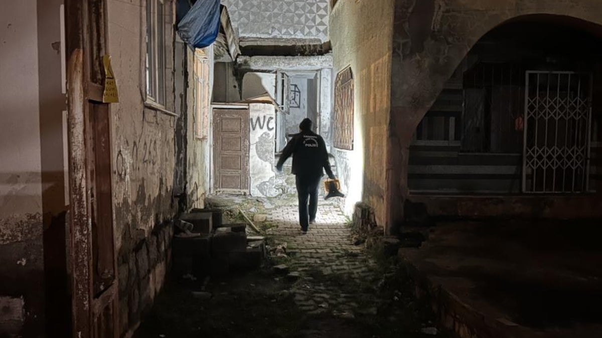 Kayseri’de karısını bıçakladığı adam ağır yaralandı