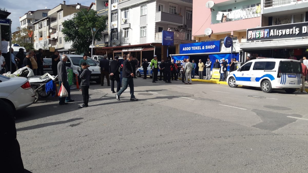 Kocaeli’de husumetlilerin bıçaklı kavgasında araya giren kadın yaralandı