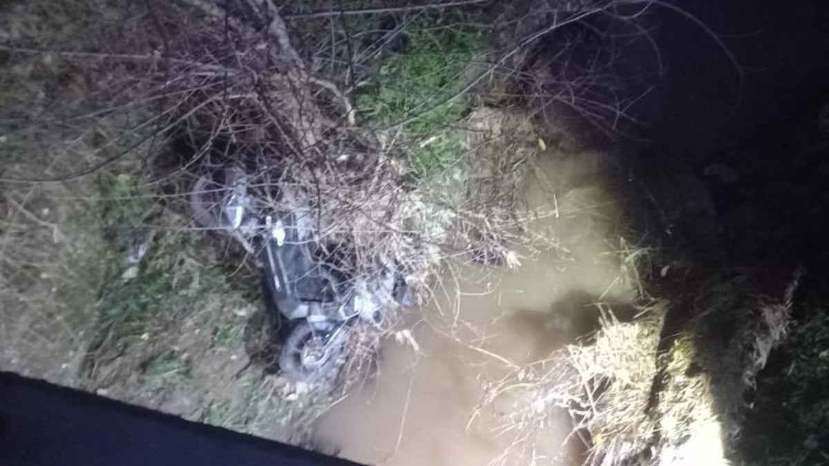 Kütahya’da dereye uçan motosikletin sürücüsü can verdi