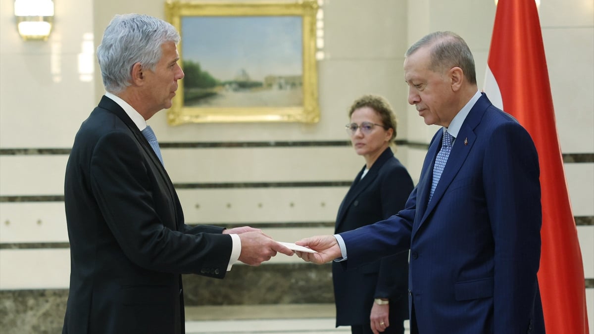 Lüksemburg Büyükelçisi Faber’den Cumhurbaşkanı Erdoğan’a güven mektubu