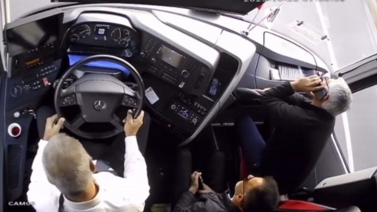 Malatya’da şoför direksiyon başında kalp krizi geçirdi, ikinci kaptan harekete geçti