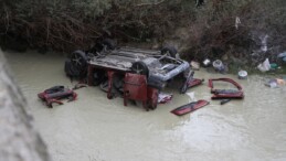 Manisa’da Gediz Nehri’ne uçan araçta 3 kişi hayatını kaybetti