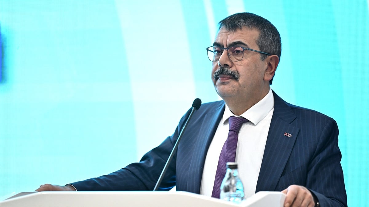 MEB’den müfredat kararı! Yusuf Tekin açıkladı: Dersleri sadeleştireceğiz