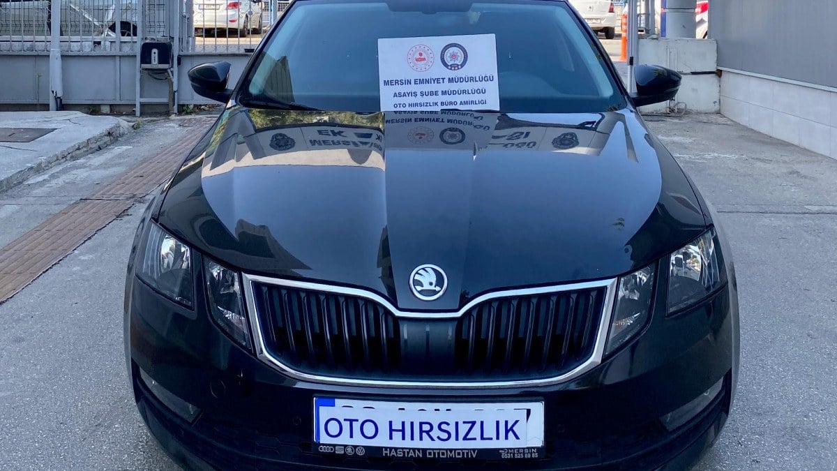 Mersin’de çalıntı araçların şase numarasını değiştirerek satan 22 kişi yakalandı