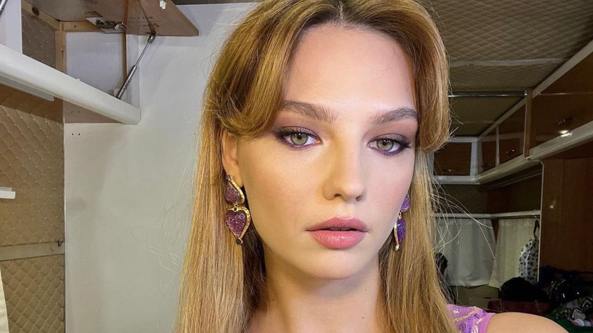 Nilsu Berfin Aktaş beline kadar yırtmacıyla poz verdi, Instagram coştu! “İşte cesaret”