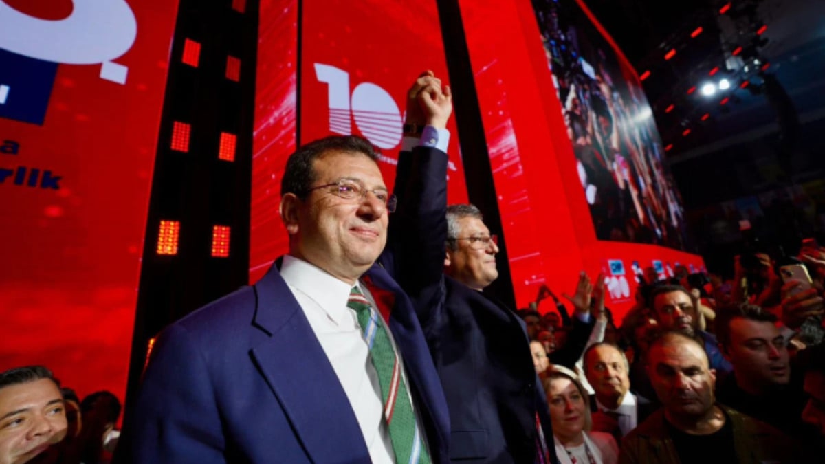 Özgür Özel ve Ekrem İmamoğlu özel uçakla Hatay’a gitti