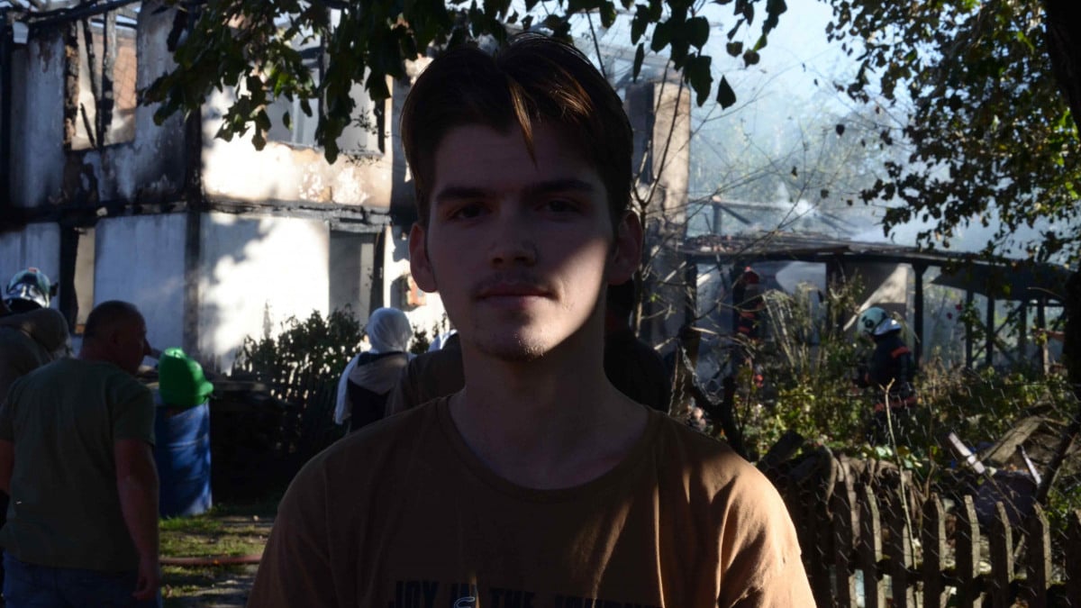 Sakarya’da banyo yaparken evi yanan şahıs hastaneye kaldırıldı