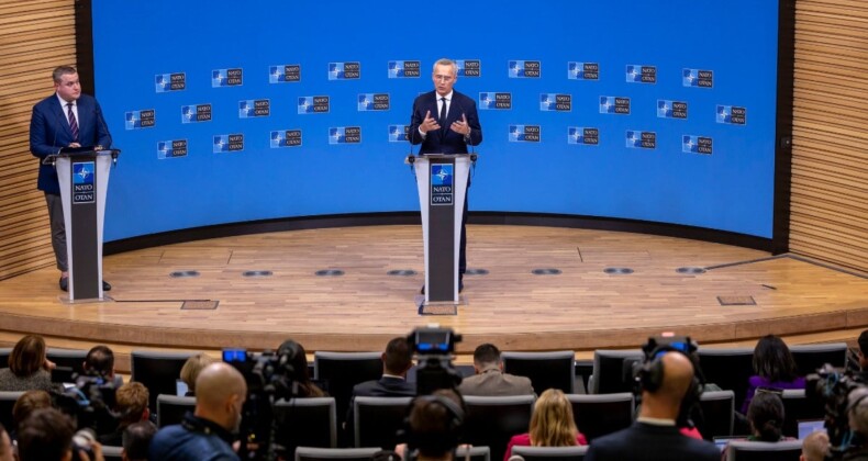 Stoltenberg: İsrail-Filistin çatışması daha büyük bölgesel bir çatışmaya dönüşmemeli