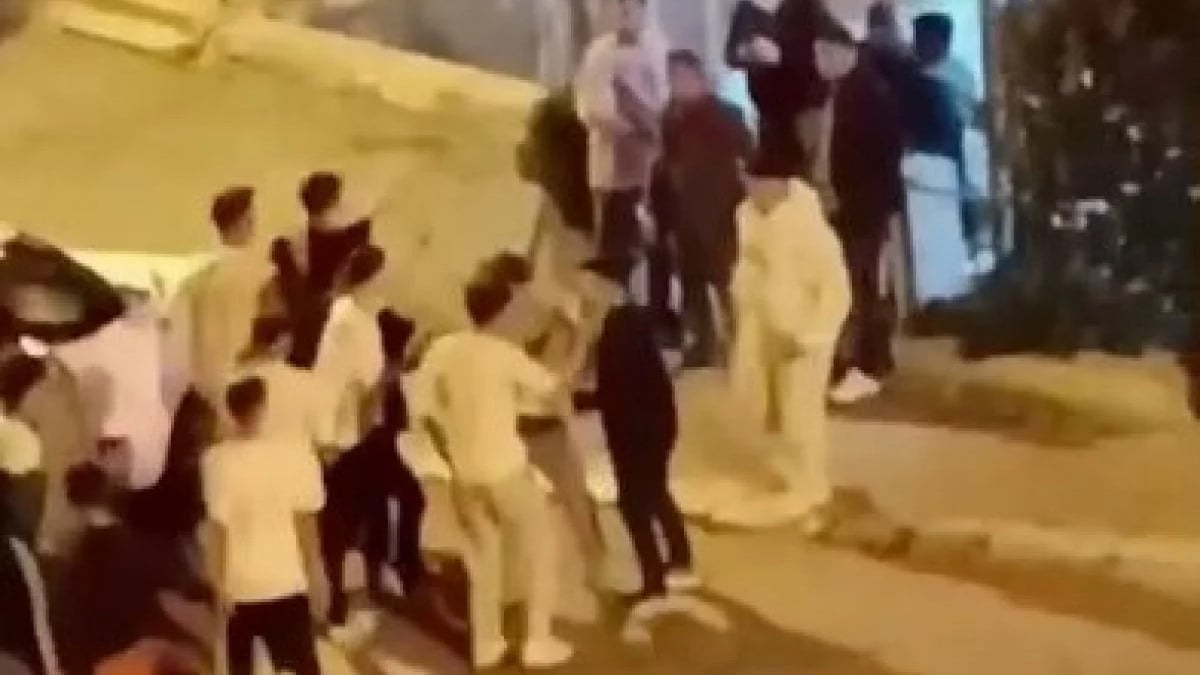 Sultanbeyli’de tekmeli yumruklu kavga: 10 kişilik grup 1 kişiye saldırdı