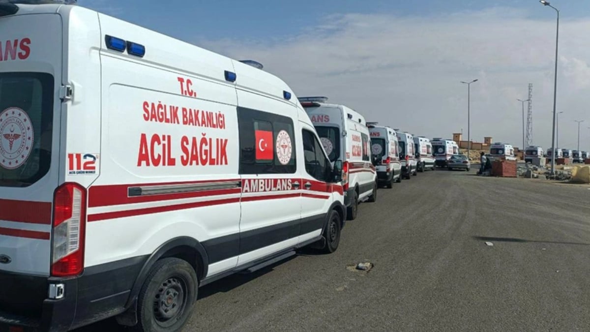 Türkiye’nin Gazze’ye yardım için gönderdiği ambulanslar sınıra ulaştı