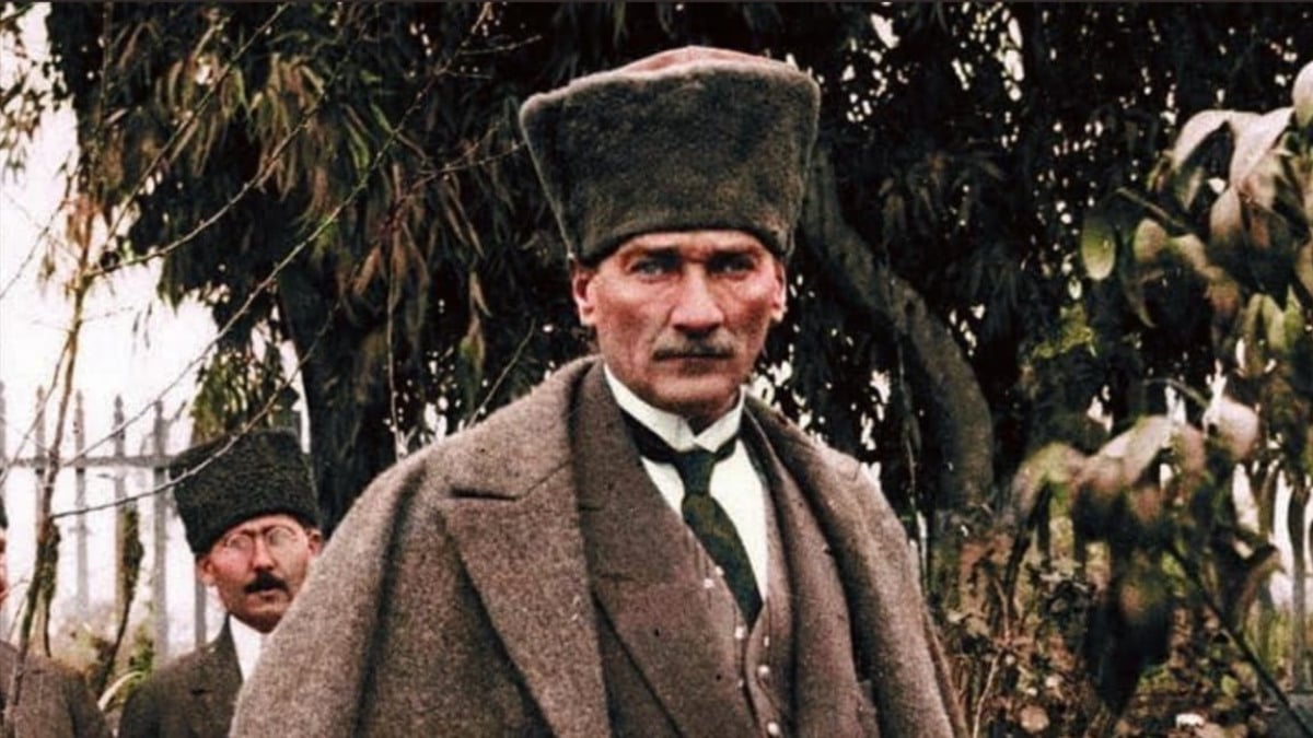 Ünlü isimlerden Atatürk’ün ölüm yılına özel mesajlar