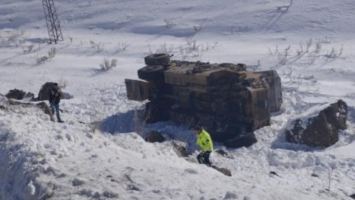 Van’da zıhlı araç kontrolden çıktı: 6 asker yaralı