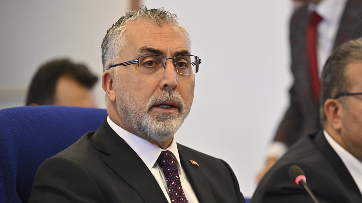 Vedat Işıkhan: İşsizlik oranının yüzde 7,5’e gerilemesini hedefliyoruz