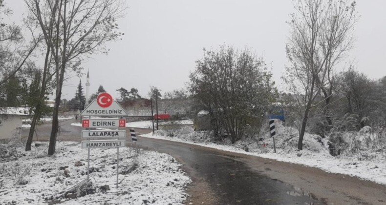 Yavaş yavaş geliyor… Kar Edirne’den yurda giriş yaptı