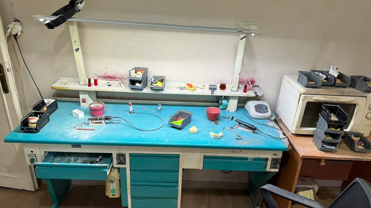 Adana’da merdiven altı dişçiye operasyon: 7 gözaltı