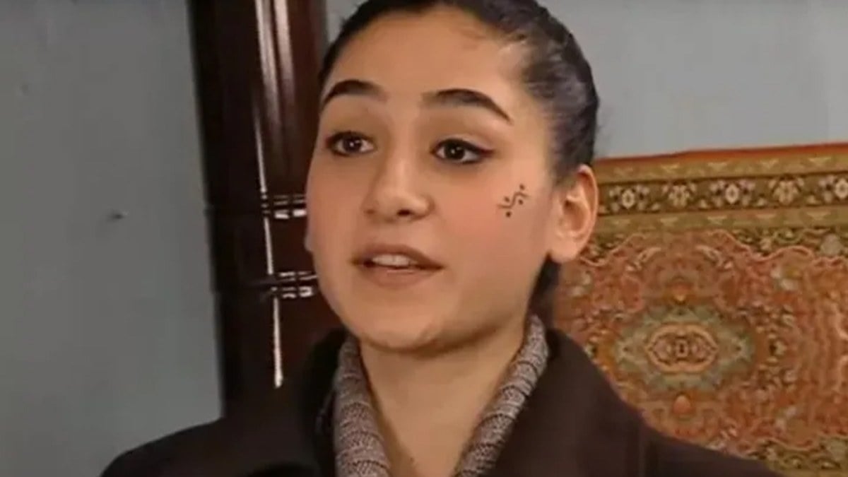 Akasya Durağı’nın Zeyno’su transparan giydi, gören akın etti “Analar neler doğuruyor”