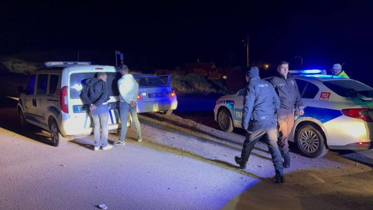 Aksaray’da cezaevinden izinli çıkıp uyuşturucuyla polisten kaçtılar