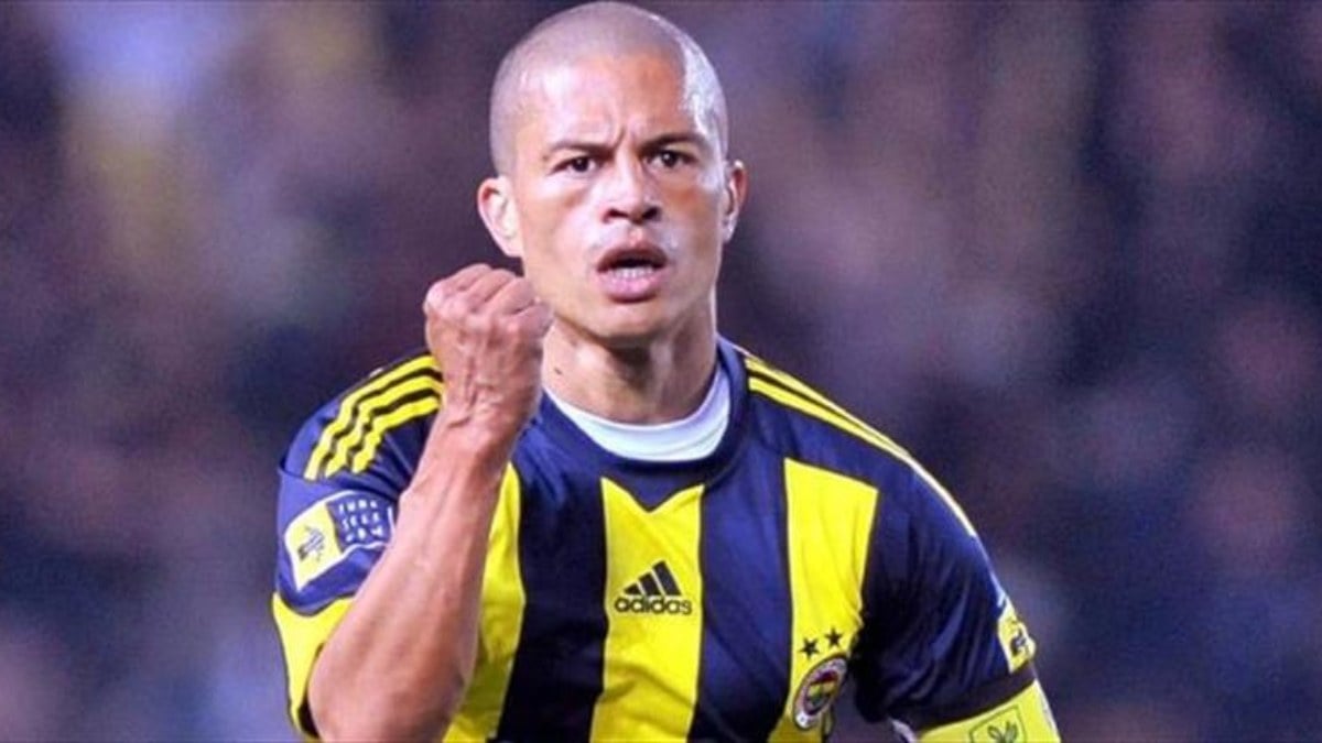 Alex de Souza’dan Fenerbahçe ve Galatasaray’a destek! İşte Alex’in beğeni toplayan paylaşımı
